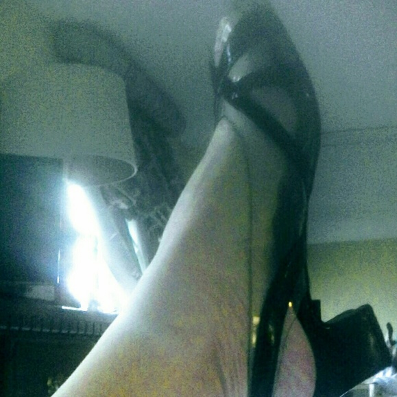 FanFares Black and Clear - Picture 2 of 8